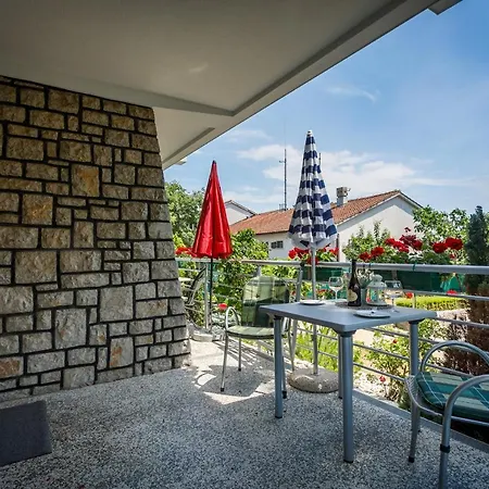Nada Apartment Krk Town